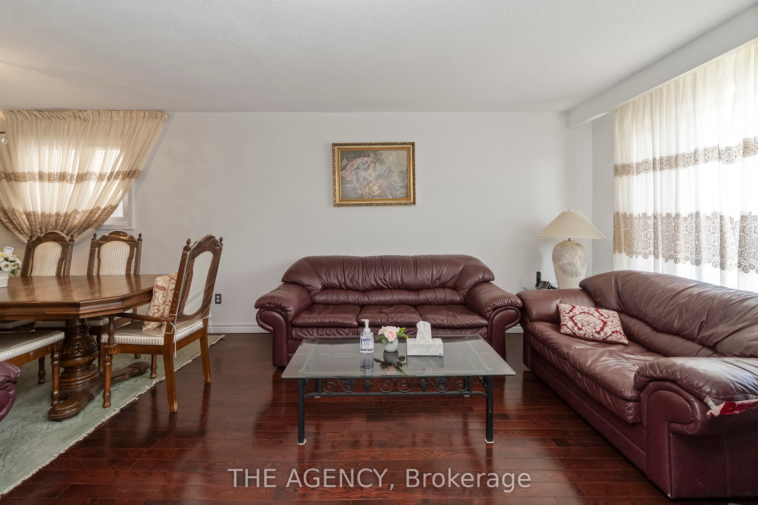 402 Kingston Road