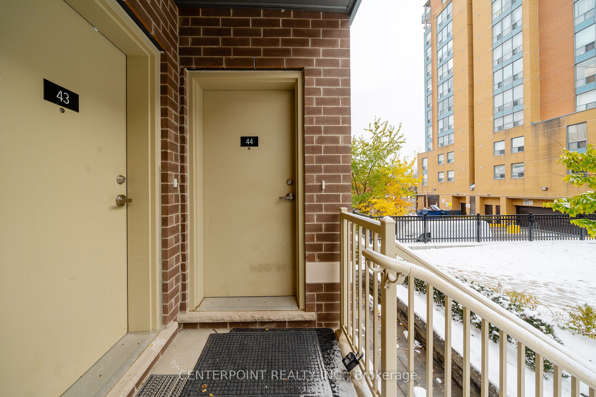 15 William Jackson Way 44