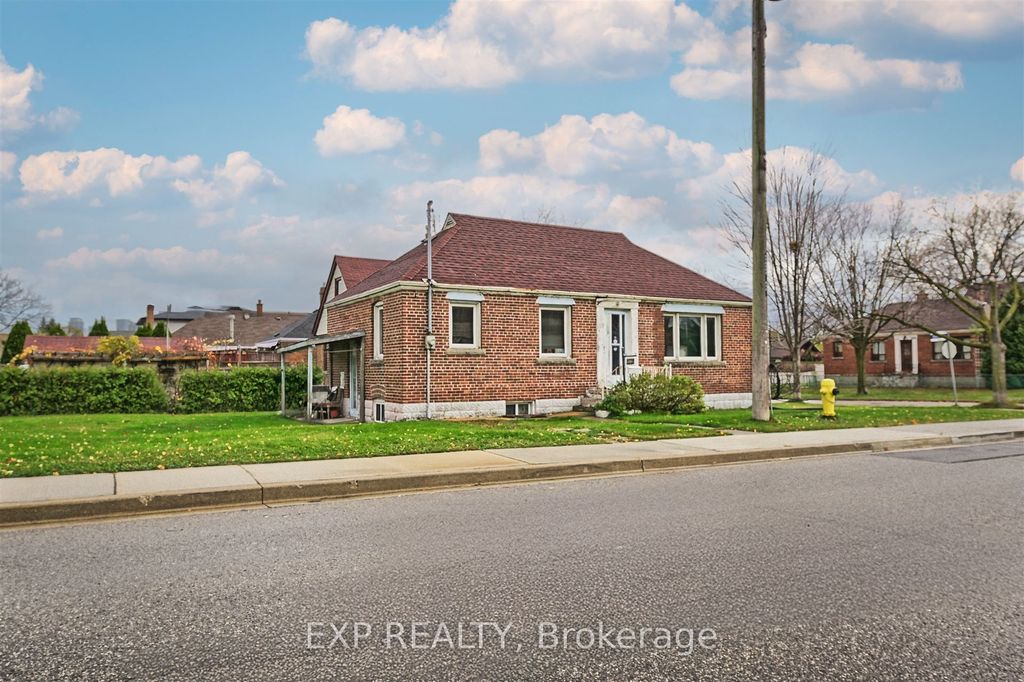 Photo of 414 Melrose Street, Toronto, ON M8Z 1H1 (MLS # W12786208)