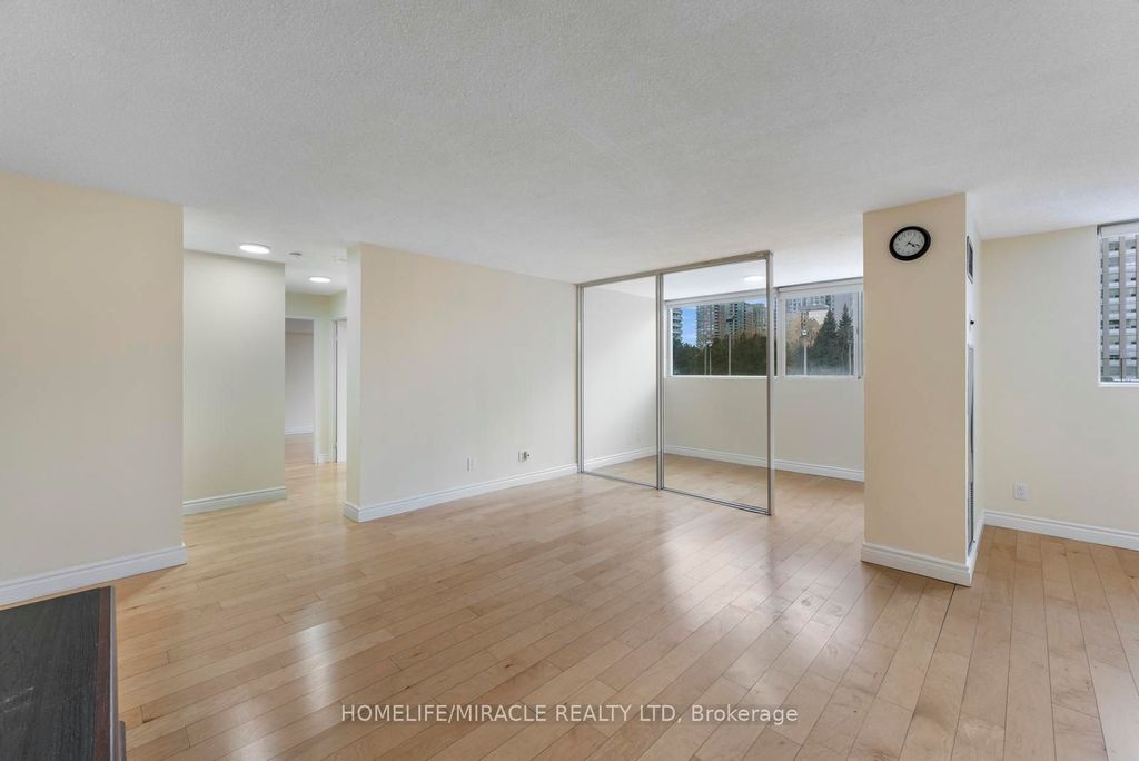 Photo of 3700 Kaneff Crescent #202, Mississauga, ON L5A 4B8 (MLS # W12733990)