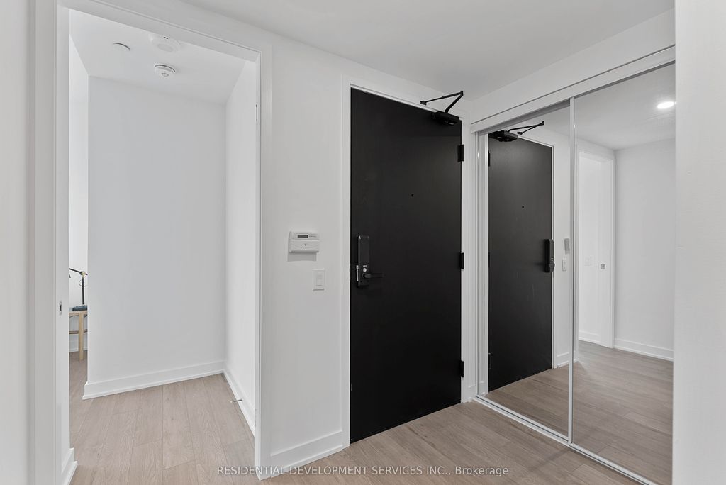 Photo of 88 Queen Street #5808, Toronto, ON M5C 0B6 (MLS # C13089370)