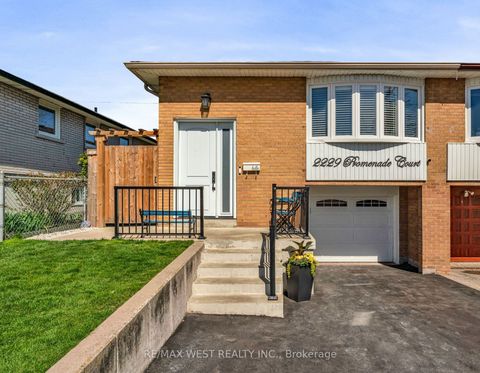 2229 Promenade Court Mississauga ON L4Y 3W8