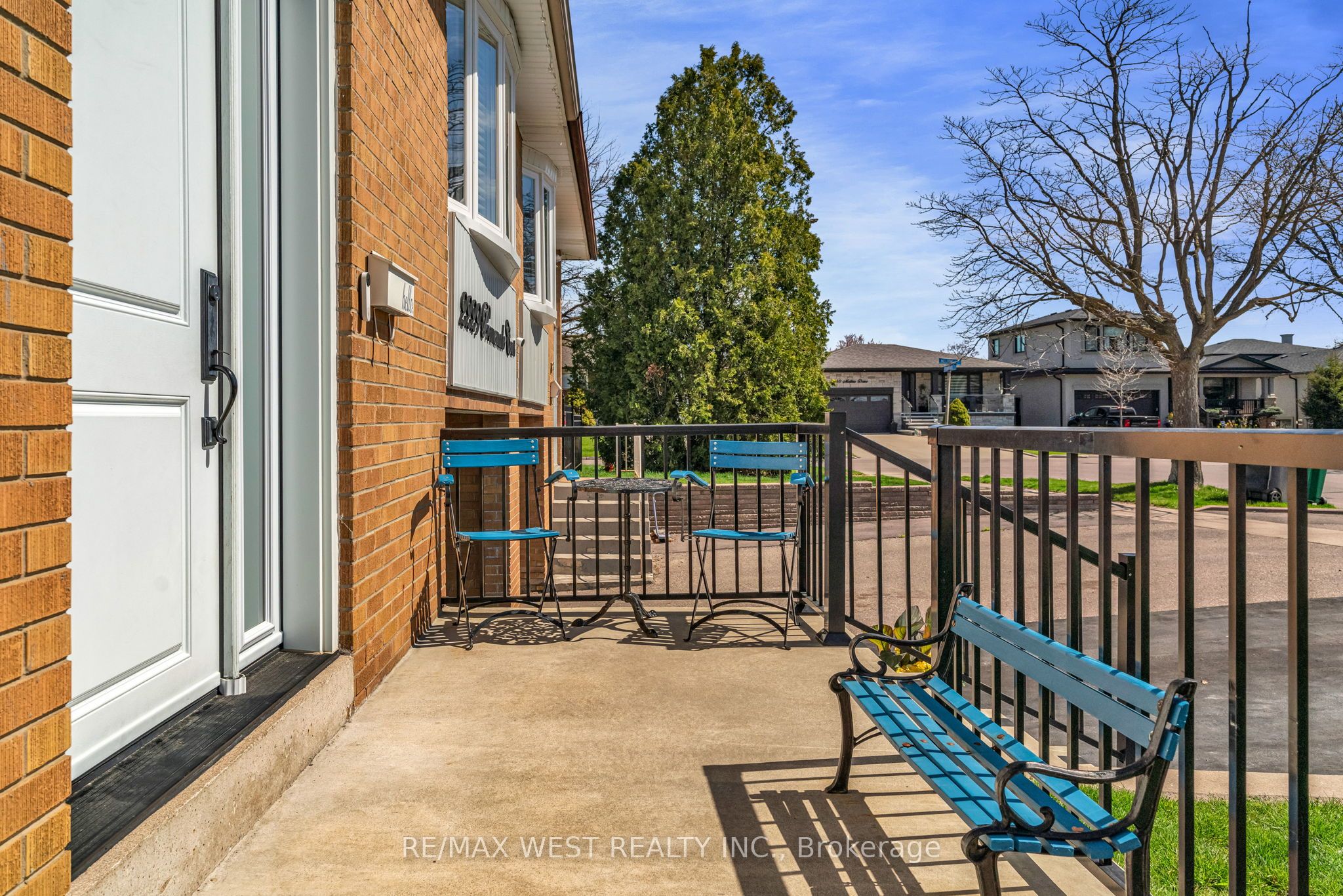 2229 Promenade Court