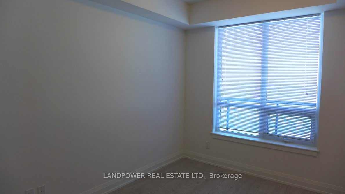 7171 Yonge Street 2003