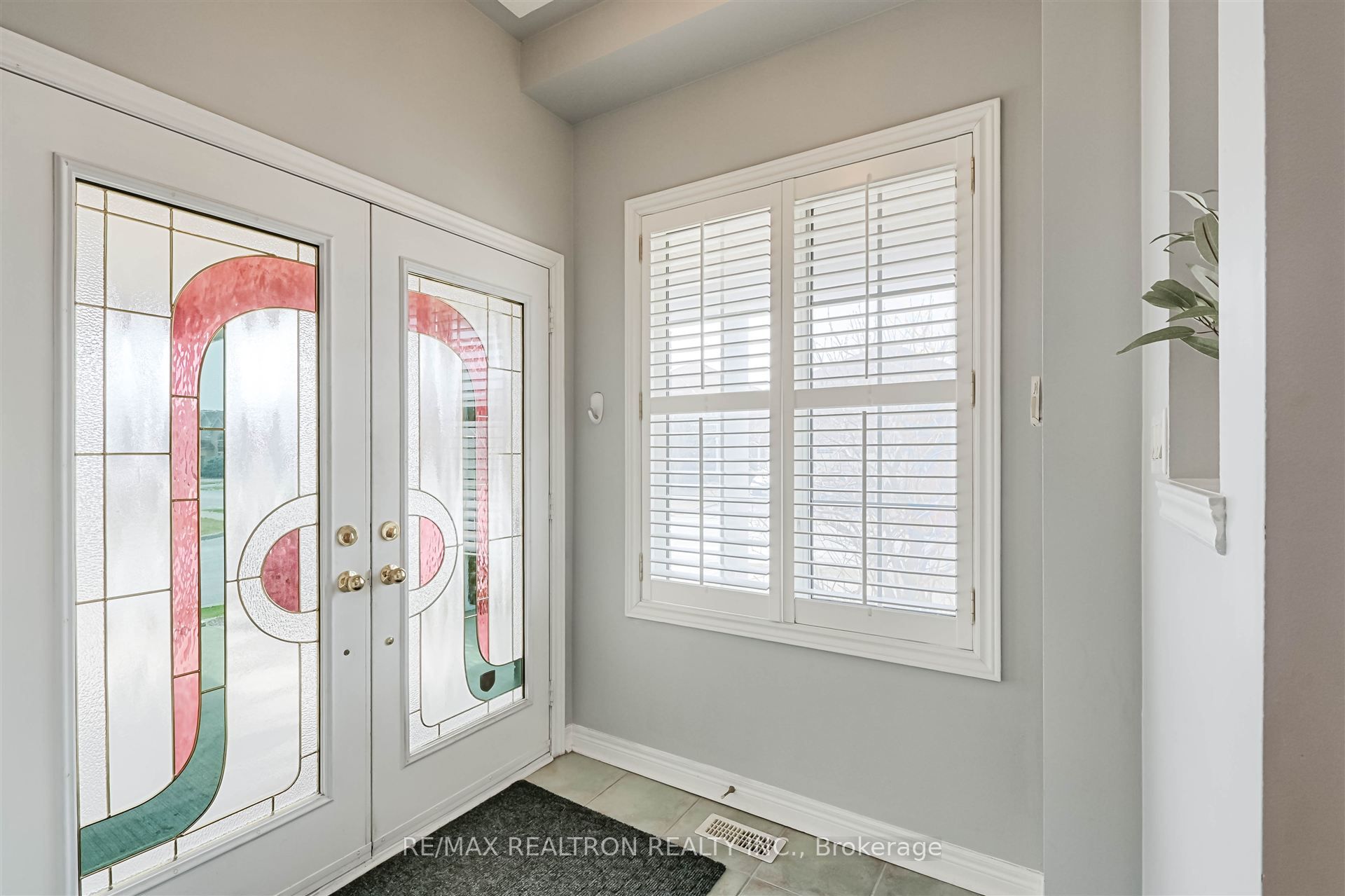 2 Foxfield Crescent