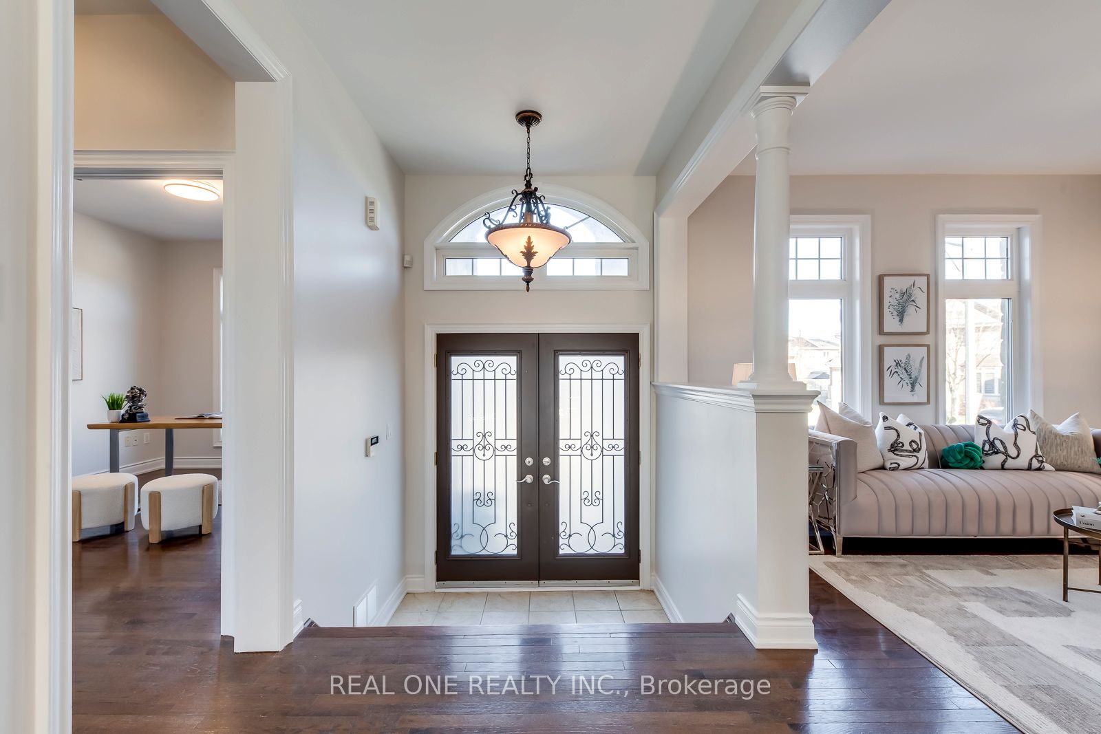 1426 Redwing Court
