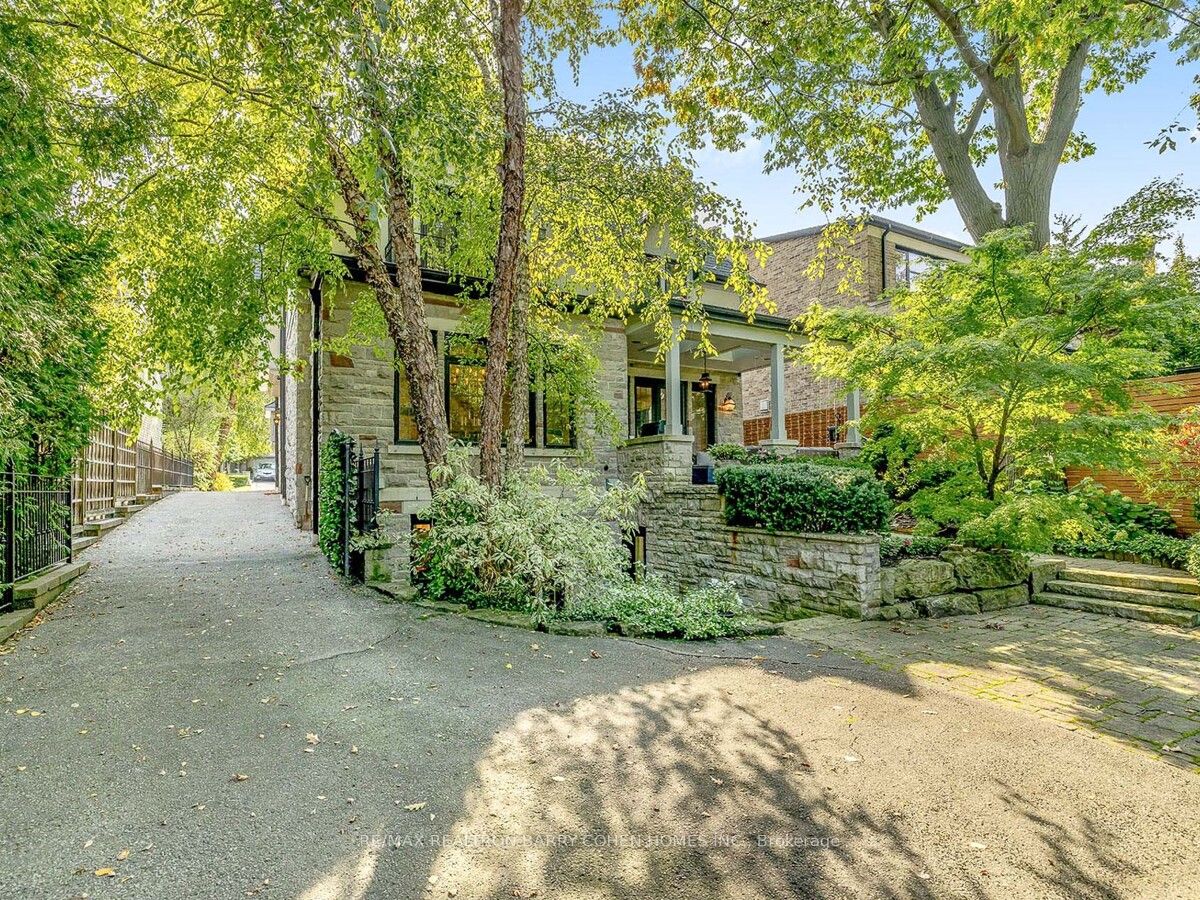 128 Rochester Avenue
