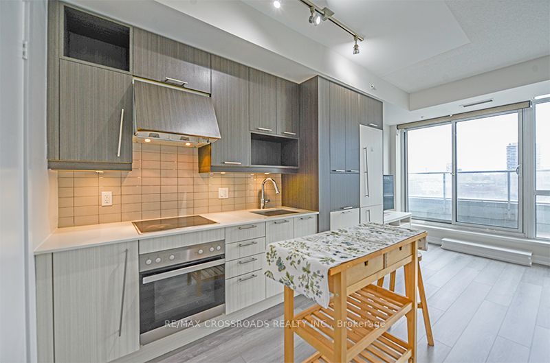 199 Richmond Street W 1708