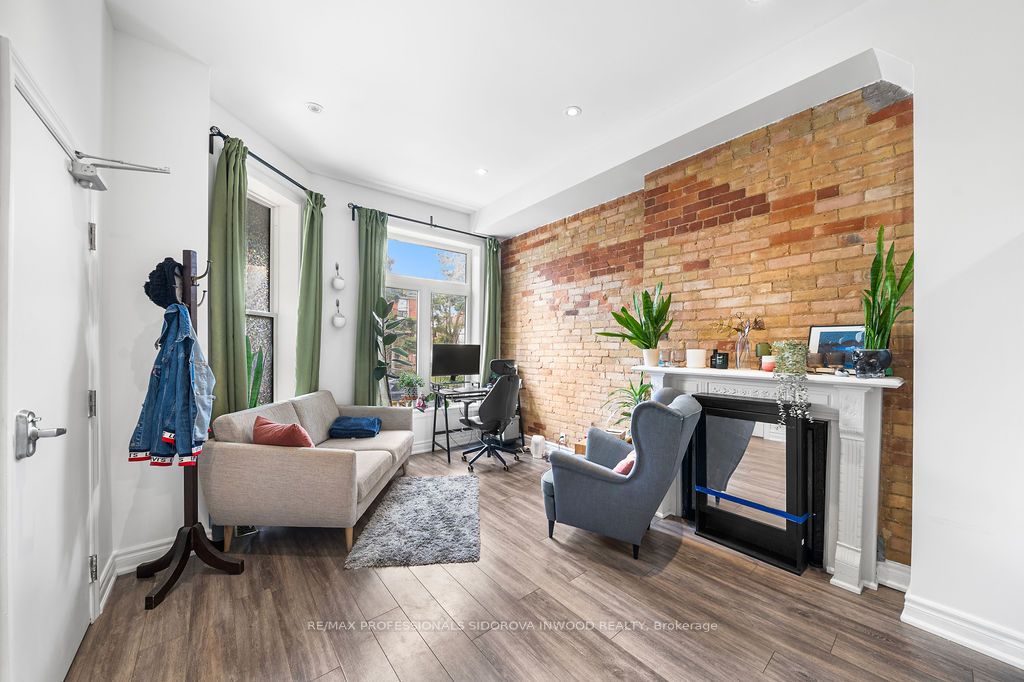 13 Spencer Avenue