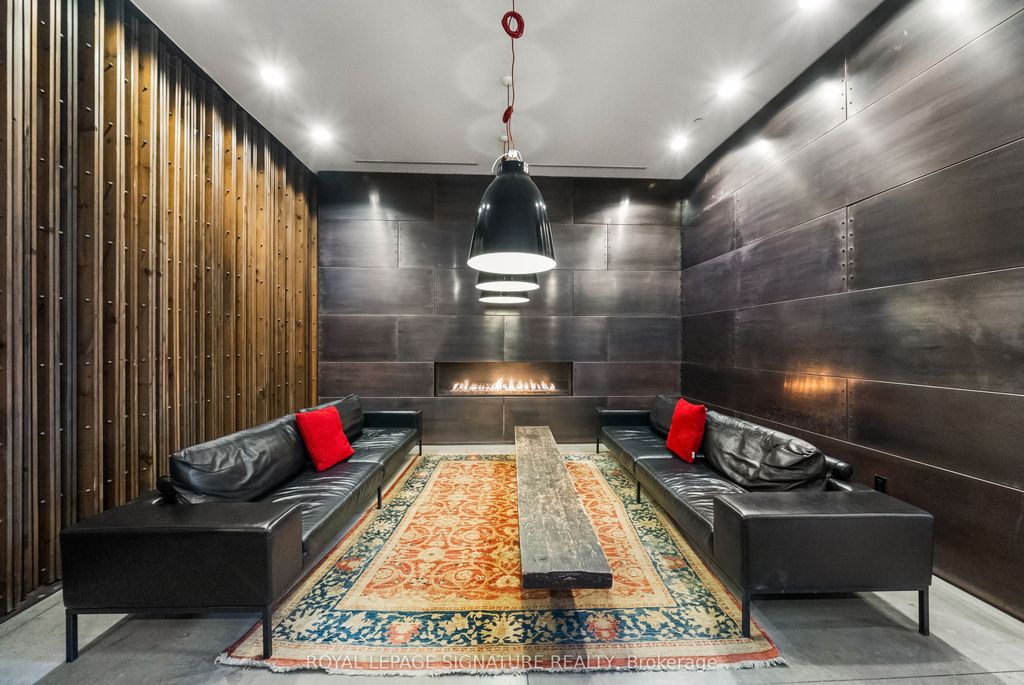 Photo of 5 St Joseph Street #4704, Toronto, ON M4Y 0B6 (MLS # C12404208)