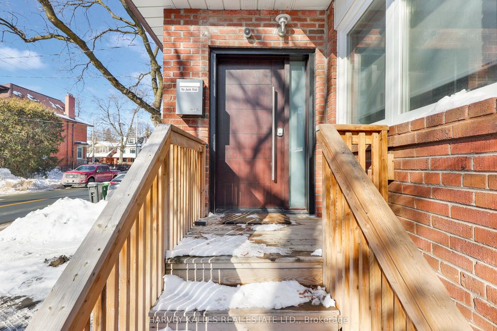 Photo of 629 Duplex Avenue, Toronto, ON M4R 1W1 (MLS # C12796888)