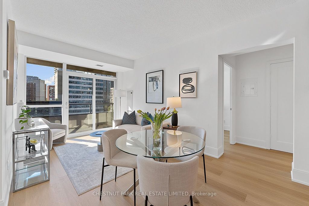 Photo of 70 Roehampton Avenue #719, Toronto, ON M4P 1R2 (MLS # C12440066)