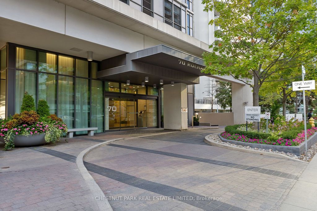 Photo of 70 Roehampton Avenue #719, Toronto, ON M4P 1R2 (MLS # C12440066)