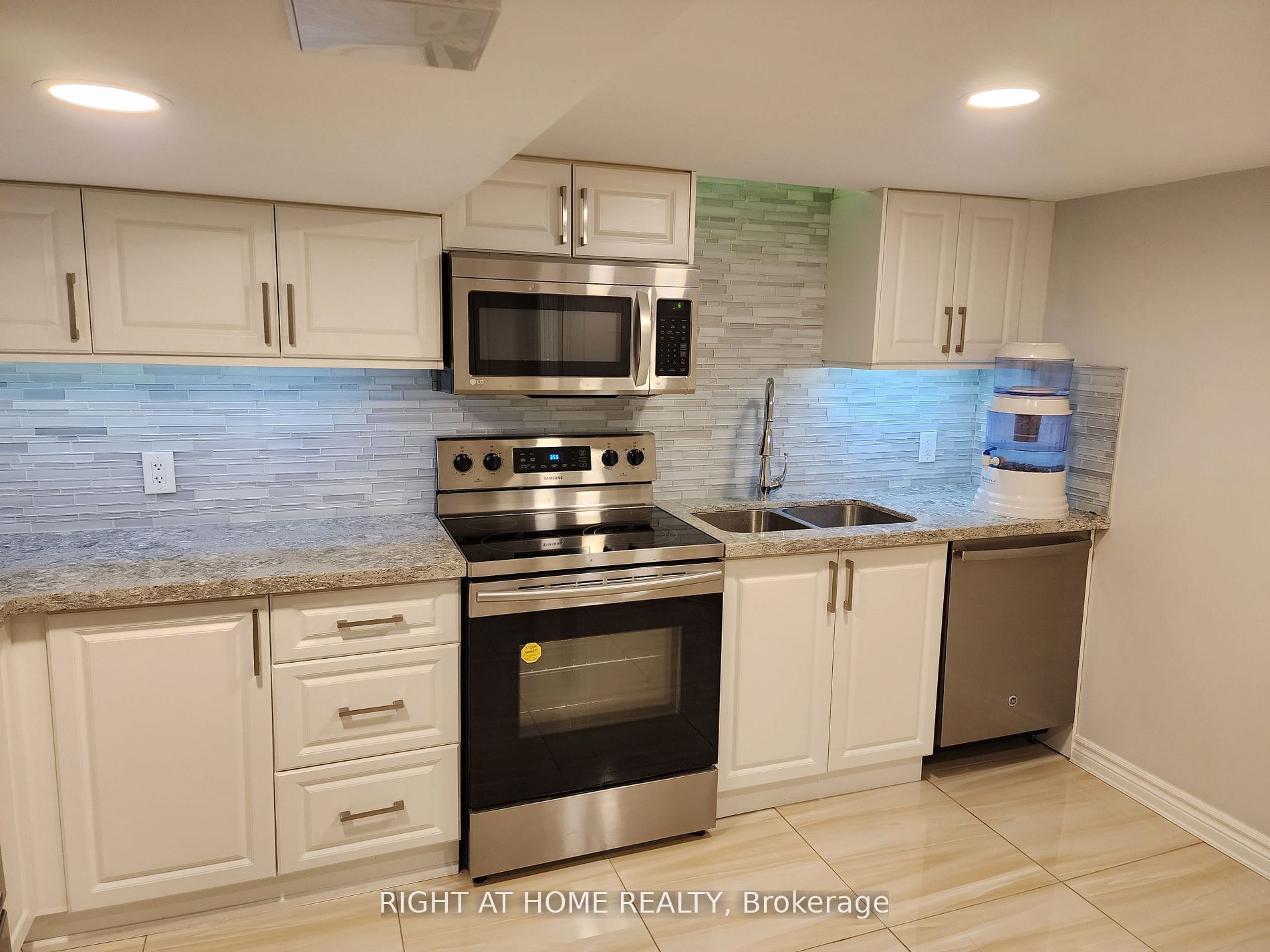 393 Bristol Road E Bsmt