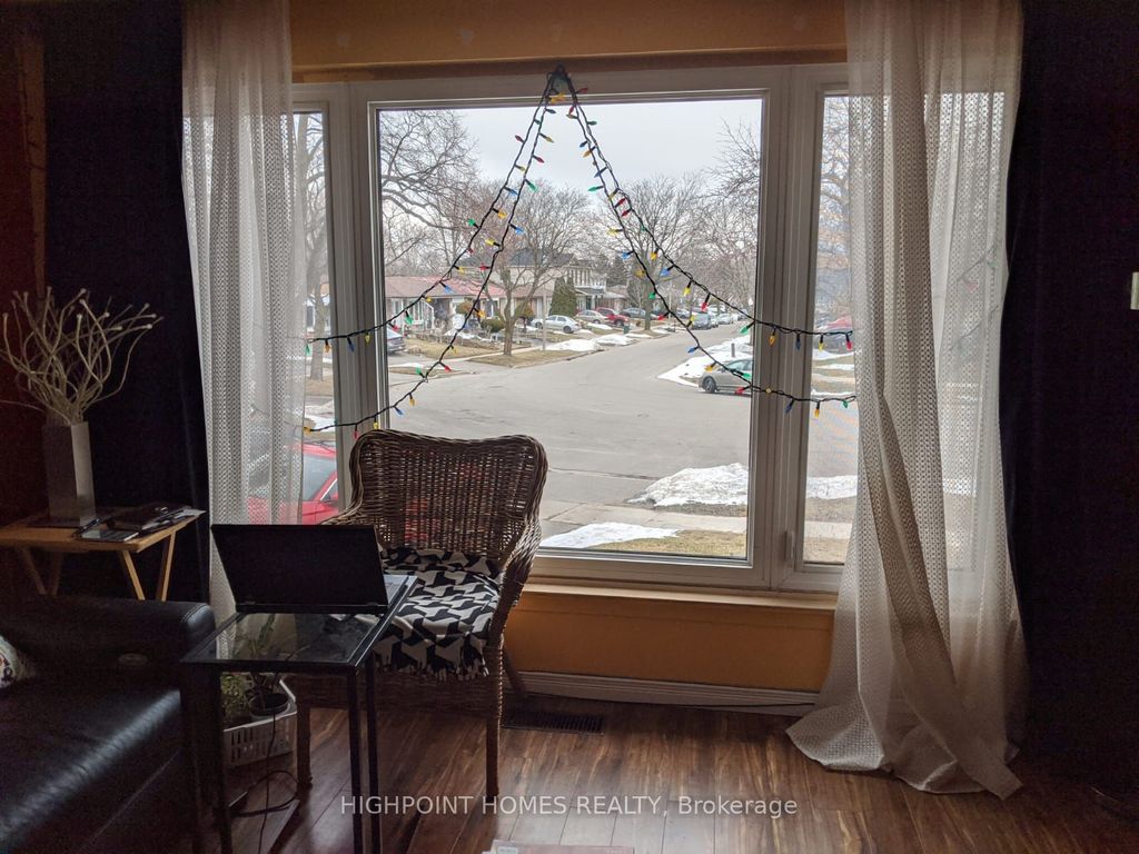 Photo of 18 Edenmills Drive, Toronto, ON M1E 4L2 (MLS # E12932160)