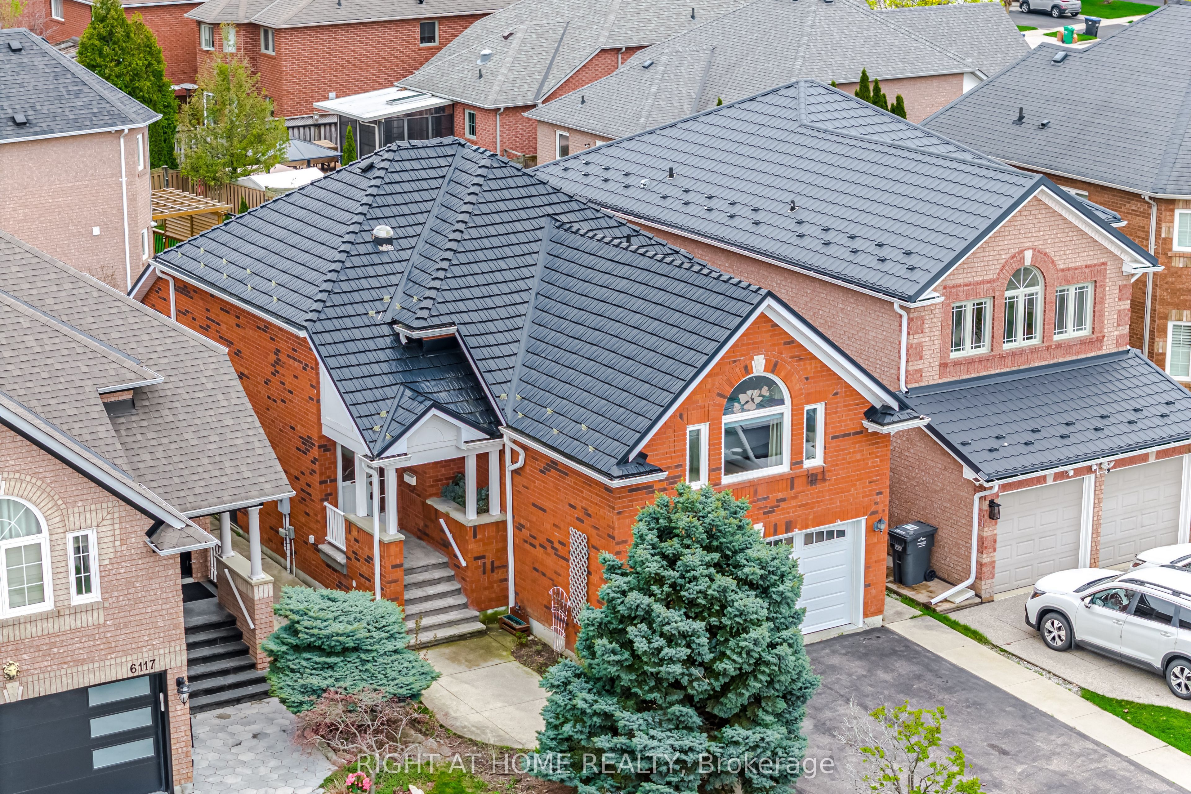 6113 Maple Gate Circle