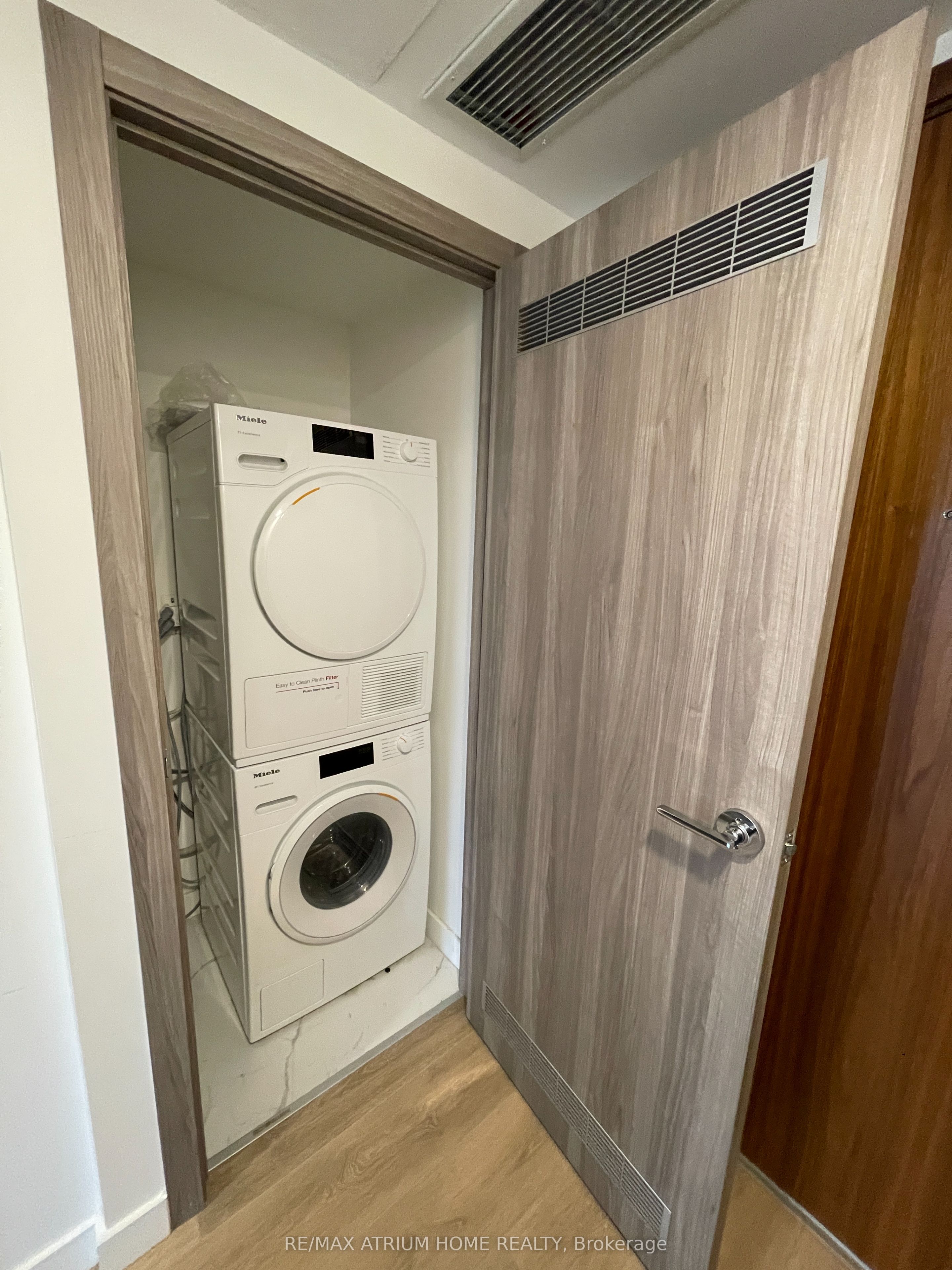 38 Widmer Street 2208