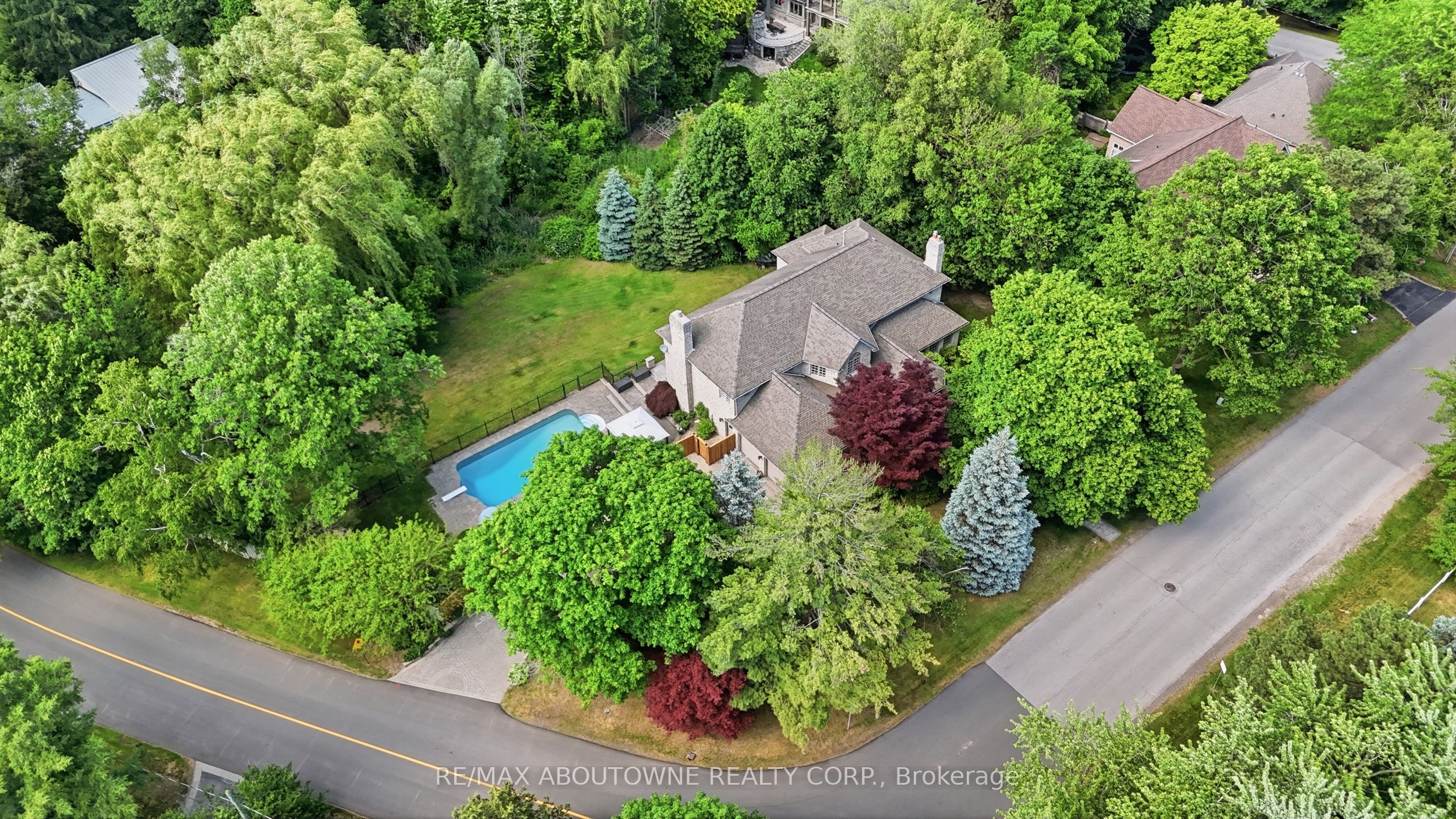 437 Cairncroft Road