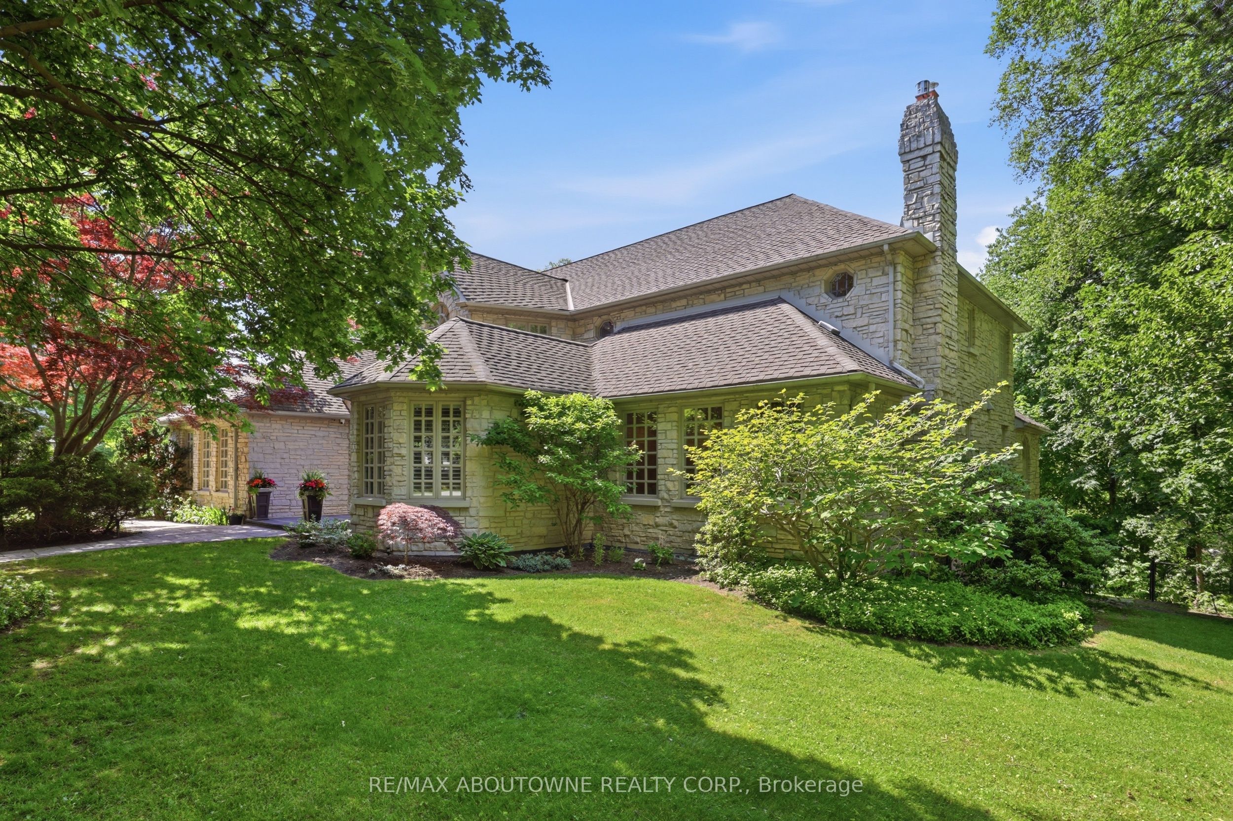 437 Cairncroft Road