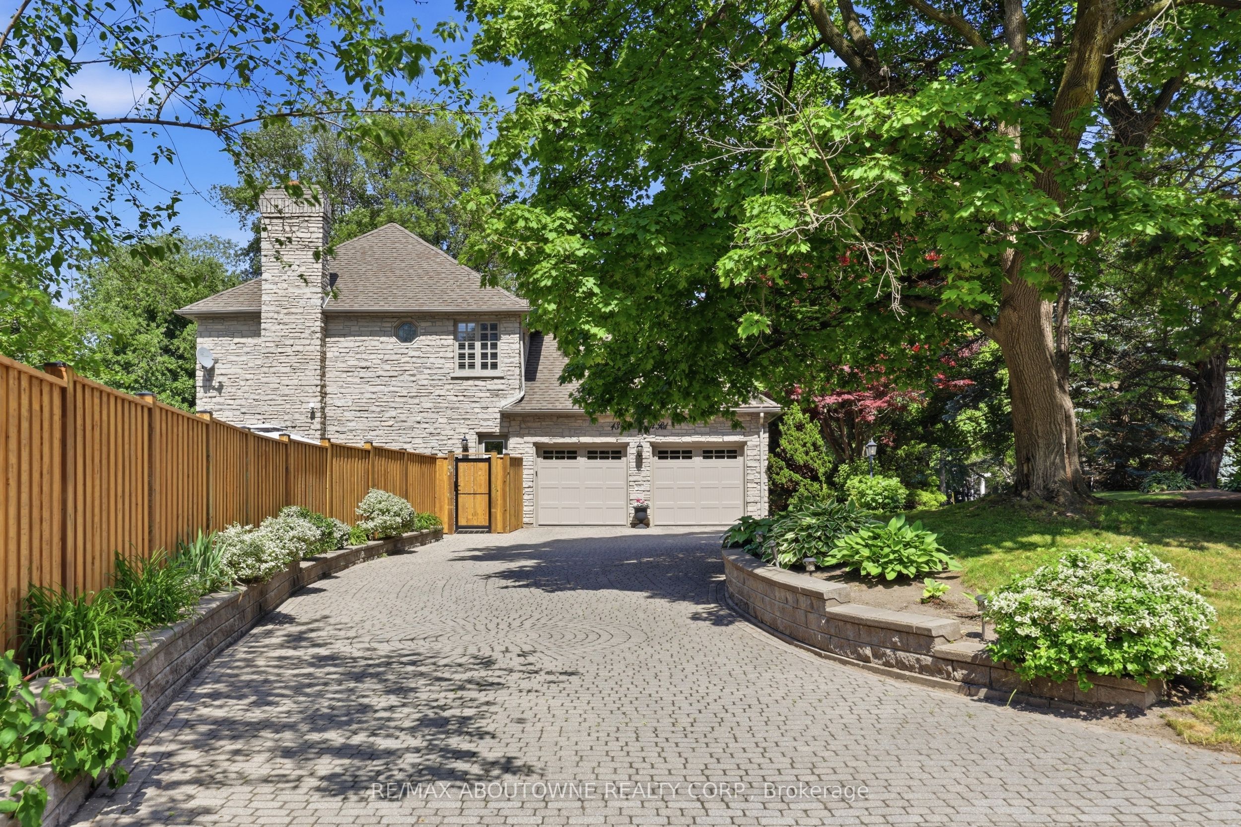 437 Cairncroft Road