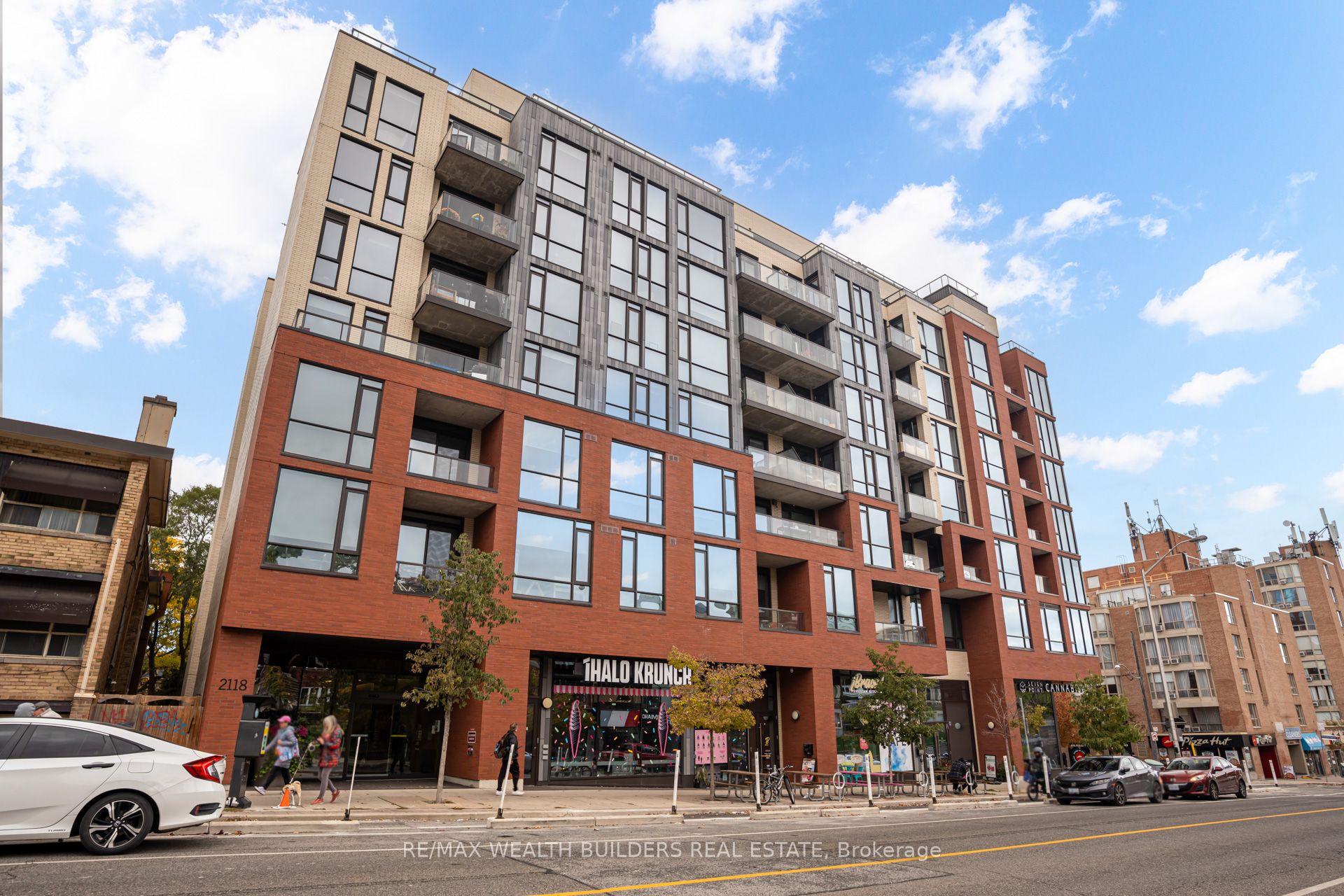 2118 Bloor Street W 511