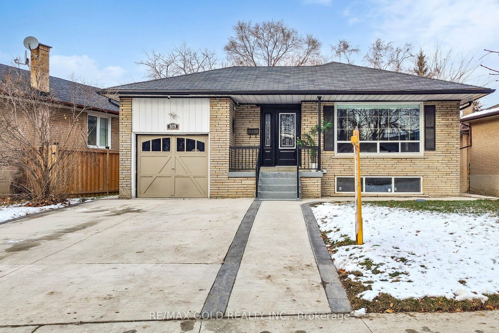 Photo of 189 Kingsview Boulevard, Toronto, ON M9R 1V7 (MLS # W13679866)