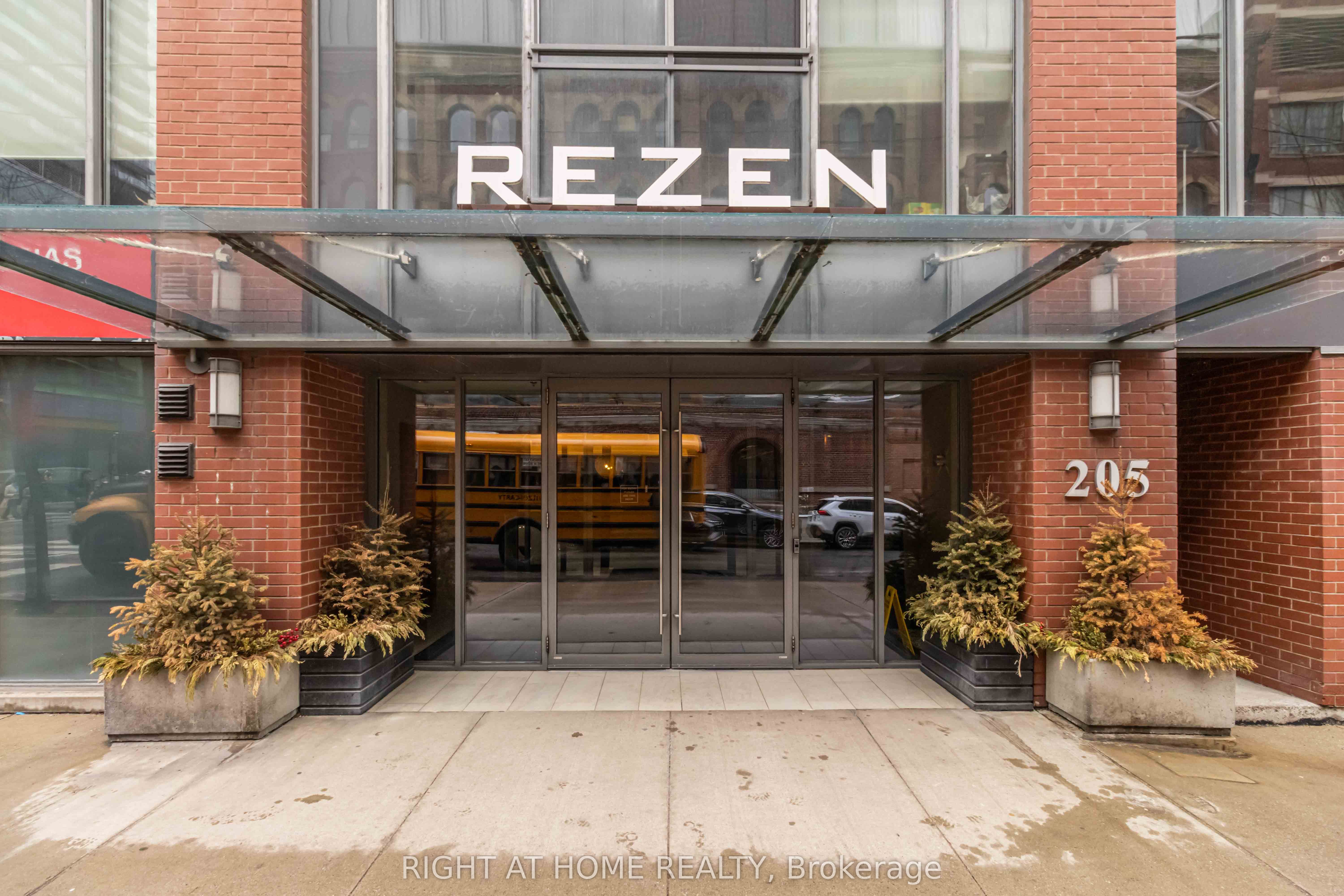 205 Frederick Street 206
