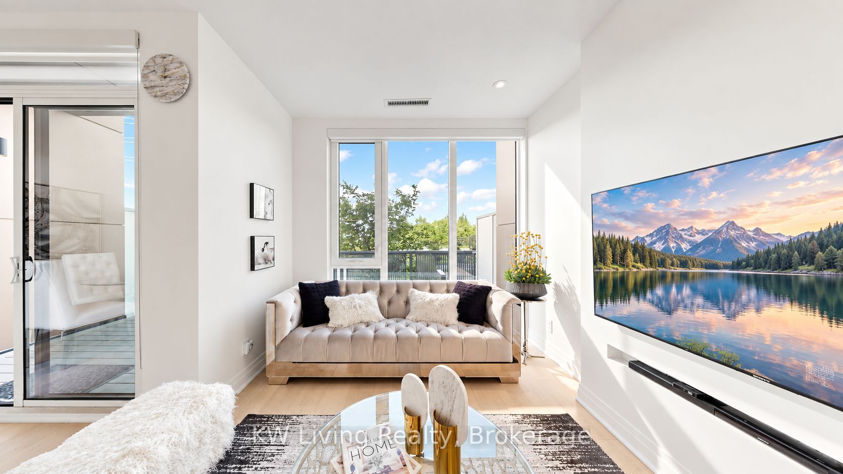 10 Rouge Valley Drive W 105A