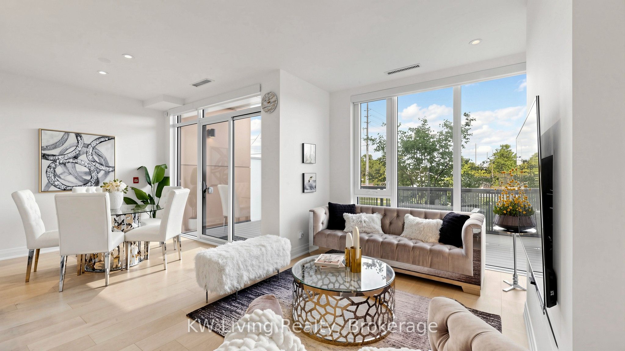 10 Rouge Valley Drive W 105A