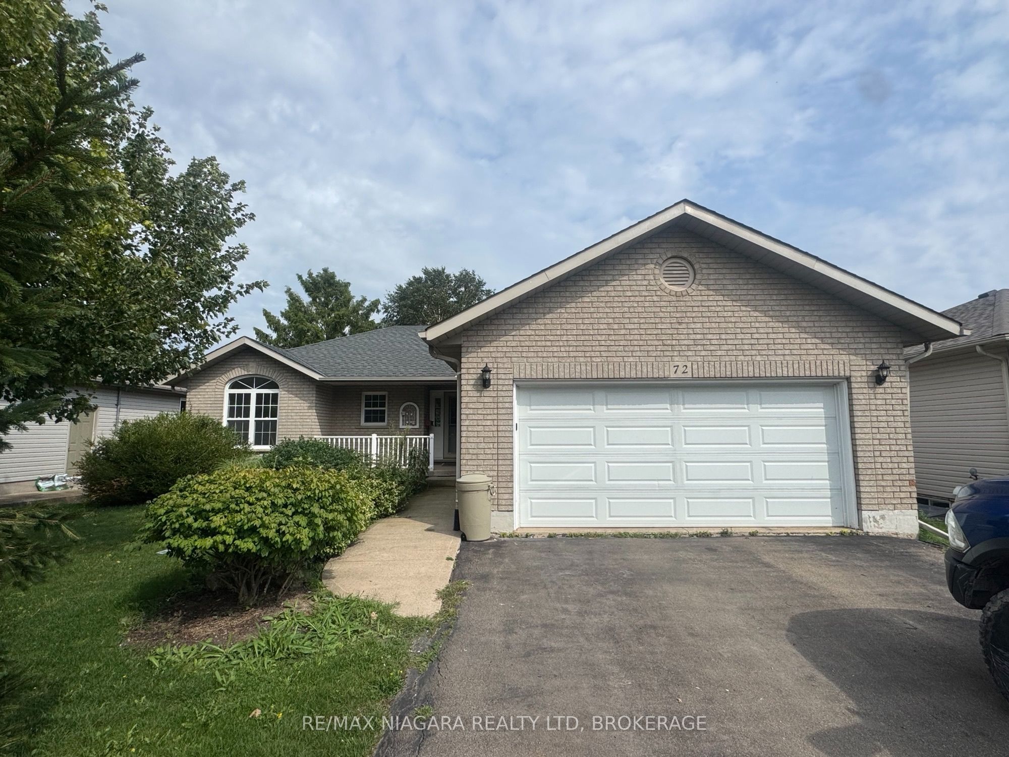72 Ridge Road S