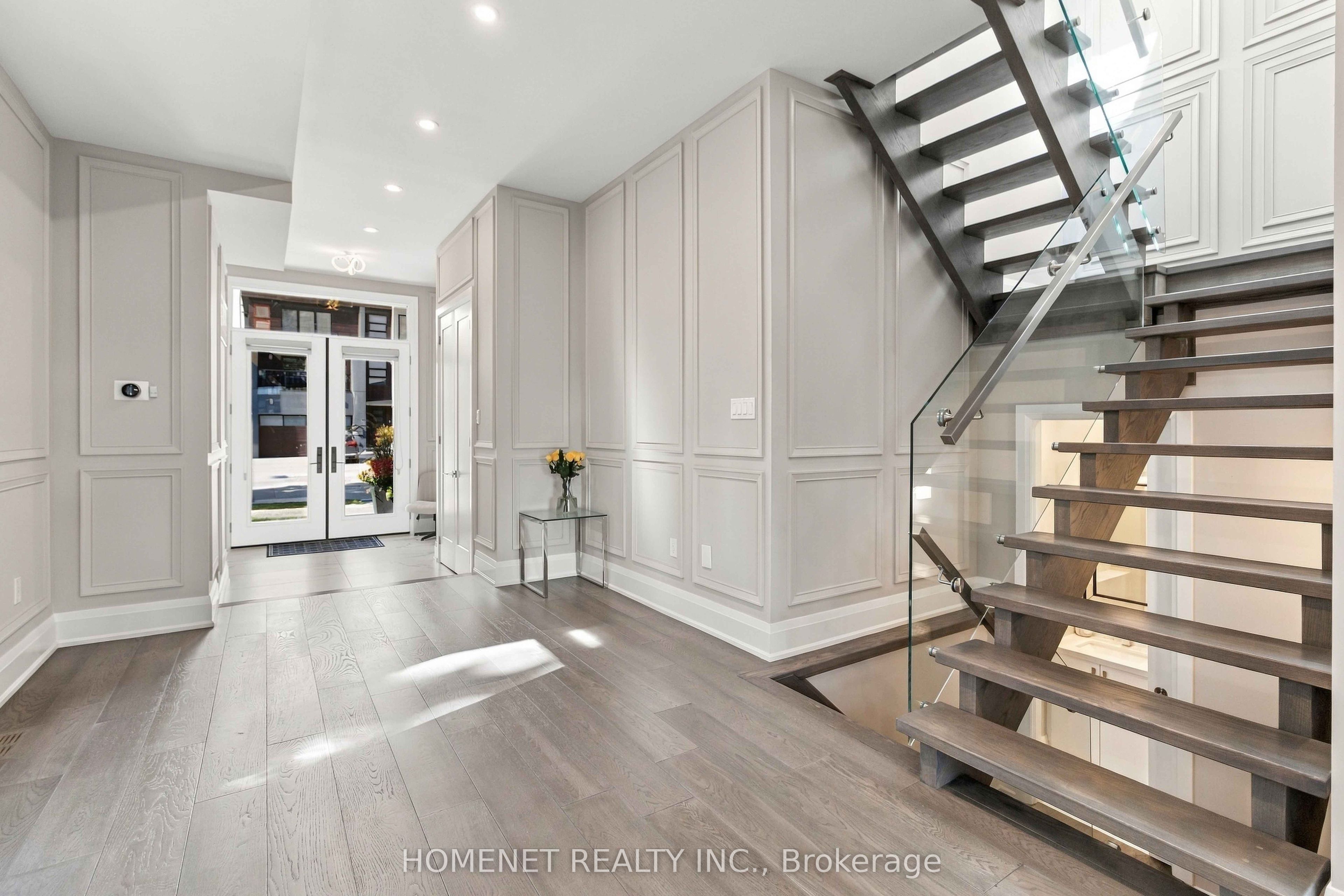 25A Tecumseth Avenue