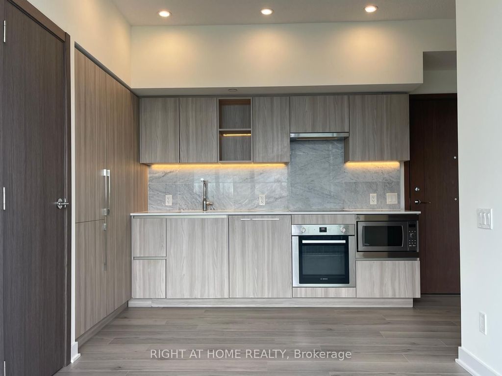 Photo of 19 Bathurst Street #3205, Toronto, ON M5V 0N2 (MLS # C13117934)
