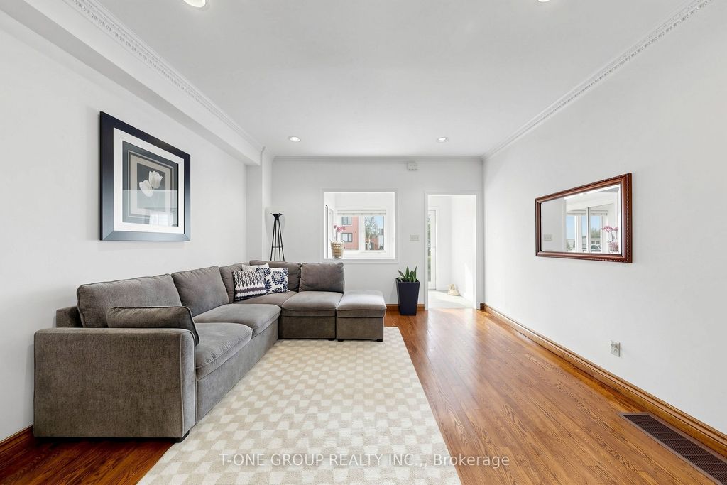 Photo of 41 Madelaine Avenue, Toronto, ON M1L 2X6 (MLS # E13122592)