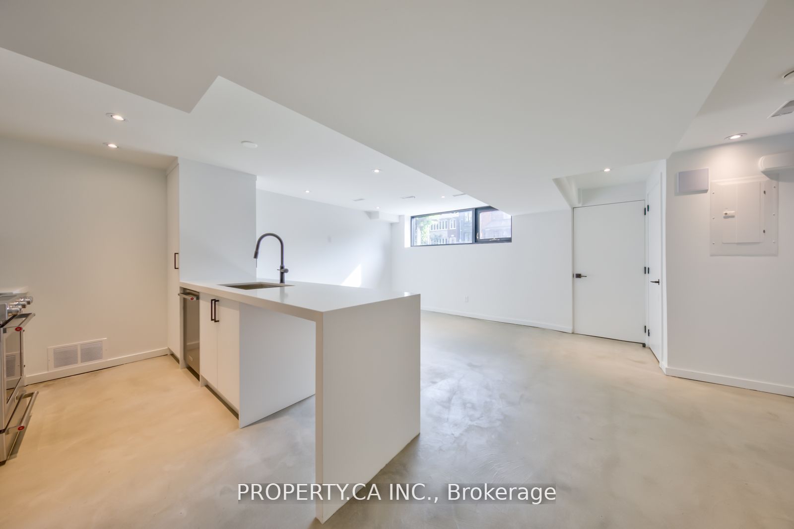 572 Palmerston Avenue Lower