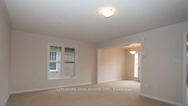 1055 Haxton Heights