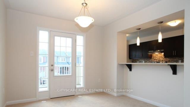 1055 Haxton Heights