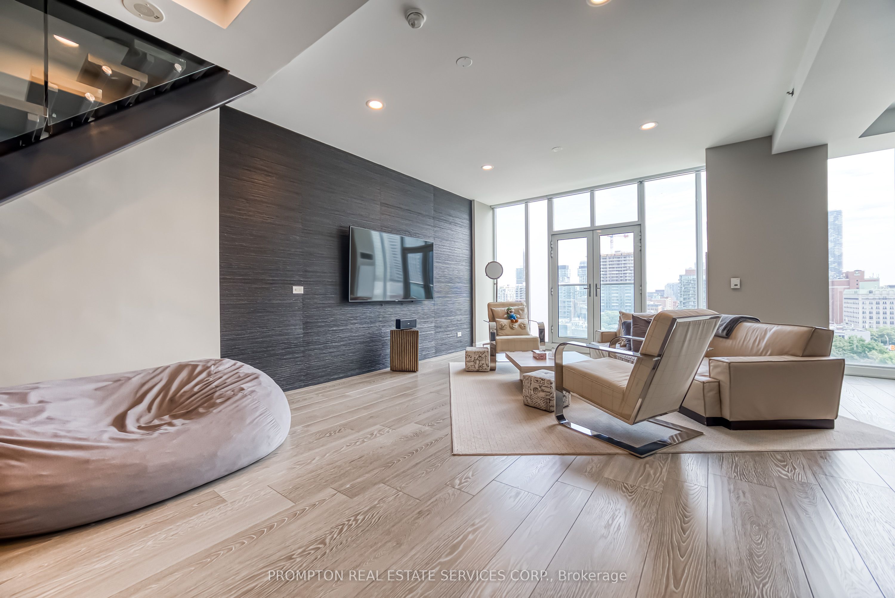 220 George Street 1105