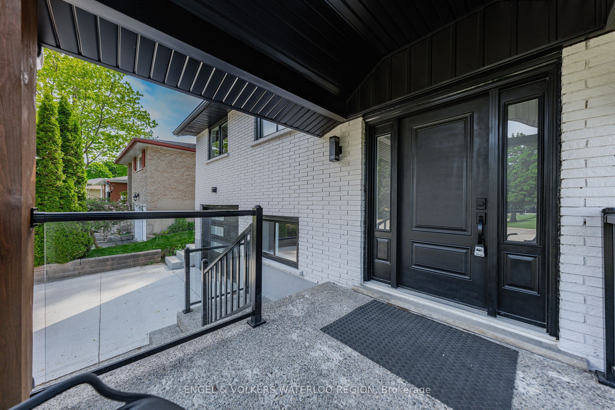 627 Glen Forrest Boulevard