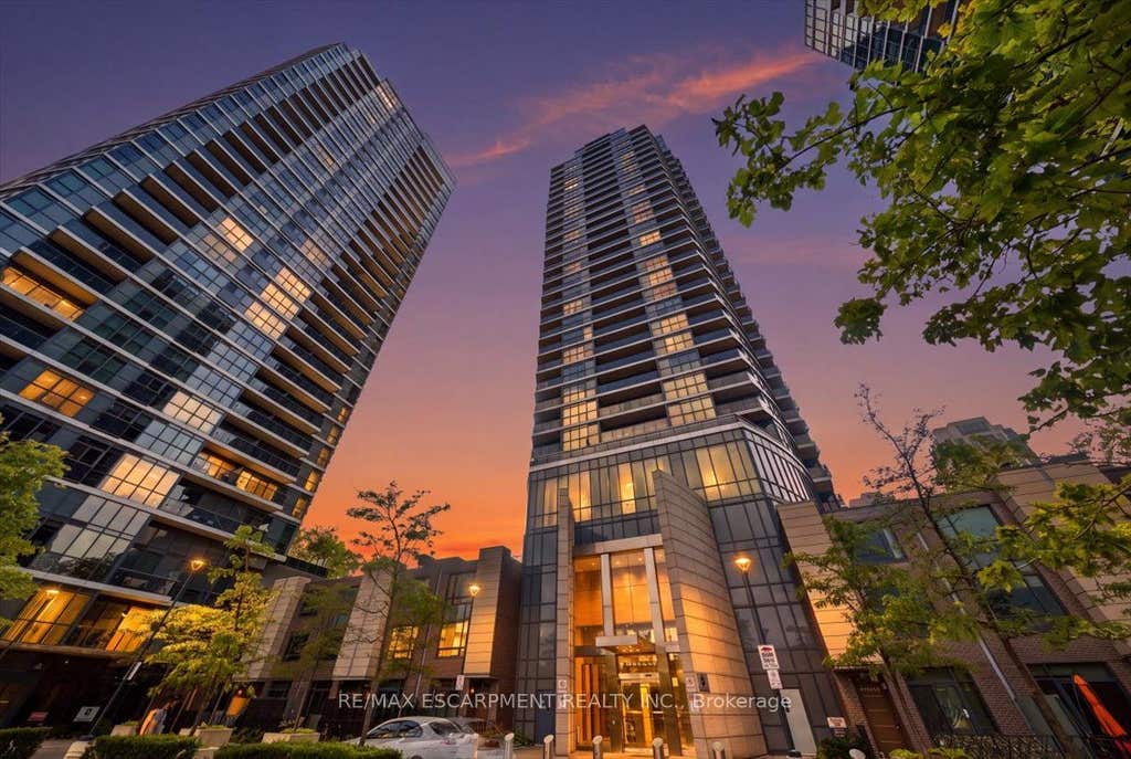 Photo of 5 Valhalla Inn Road #2204, Toronto, ON M9B 0B1 (MLS # W13664330)