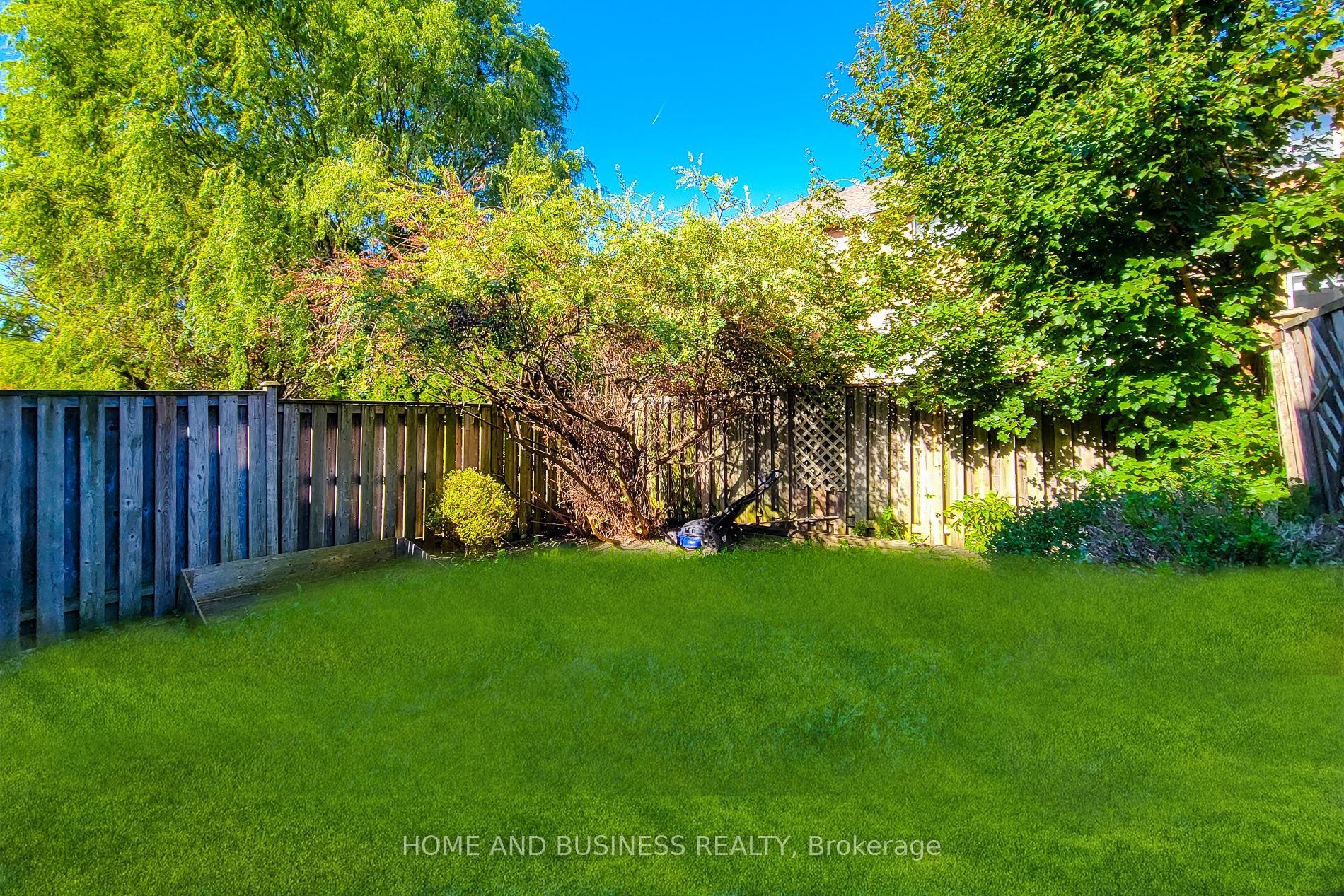 2374 Baintree Crescent