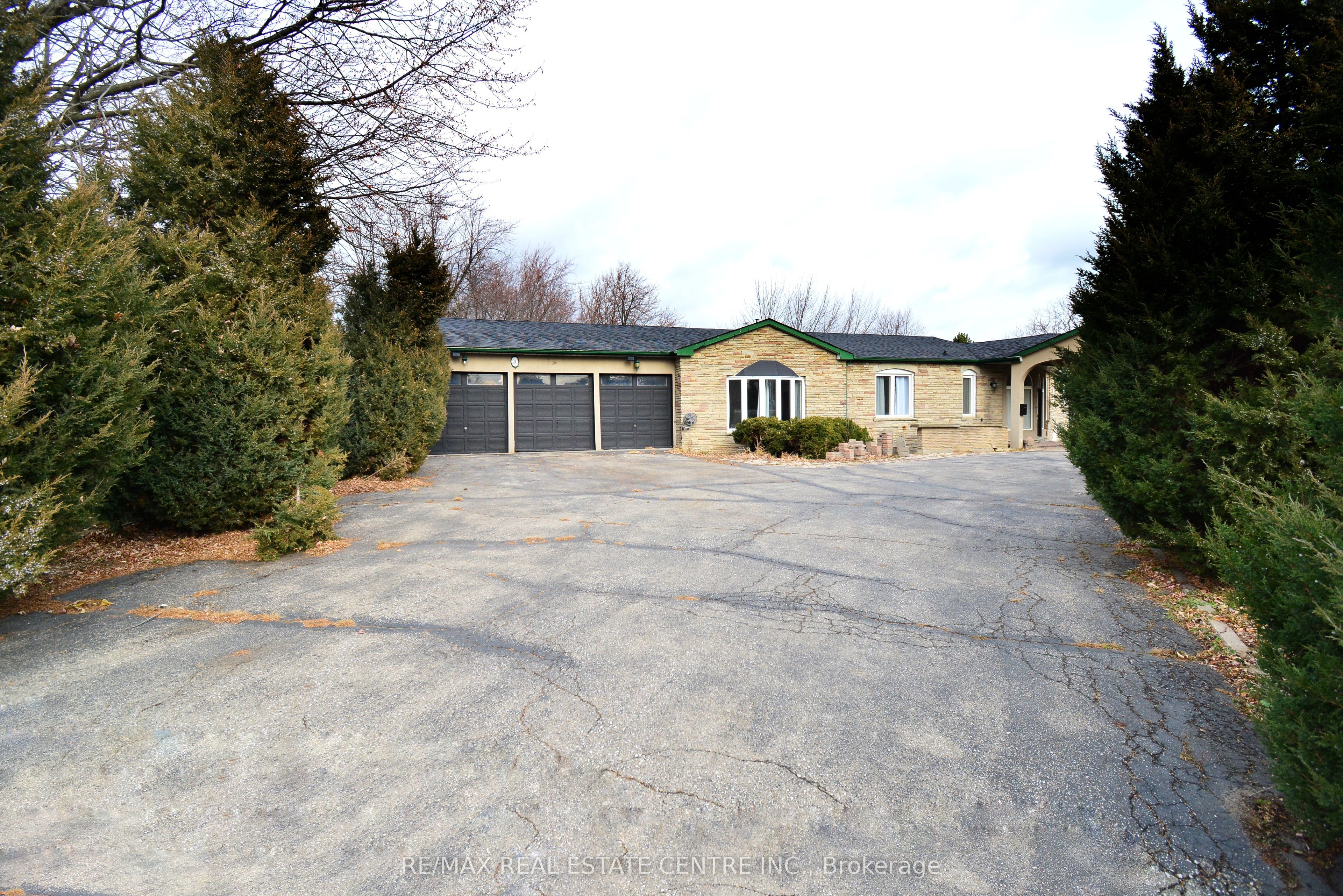 20 Crescent Hill Drive N