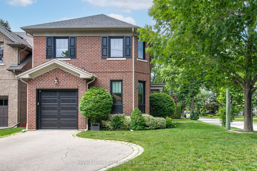 Photo of 32 Jopling Avenue N, Toronto, ON M9B 4E7 (MLS # W13481948)