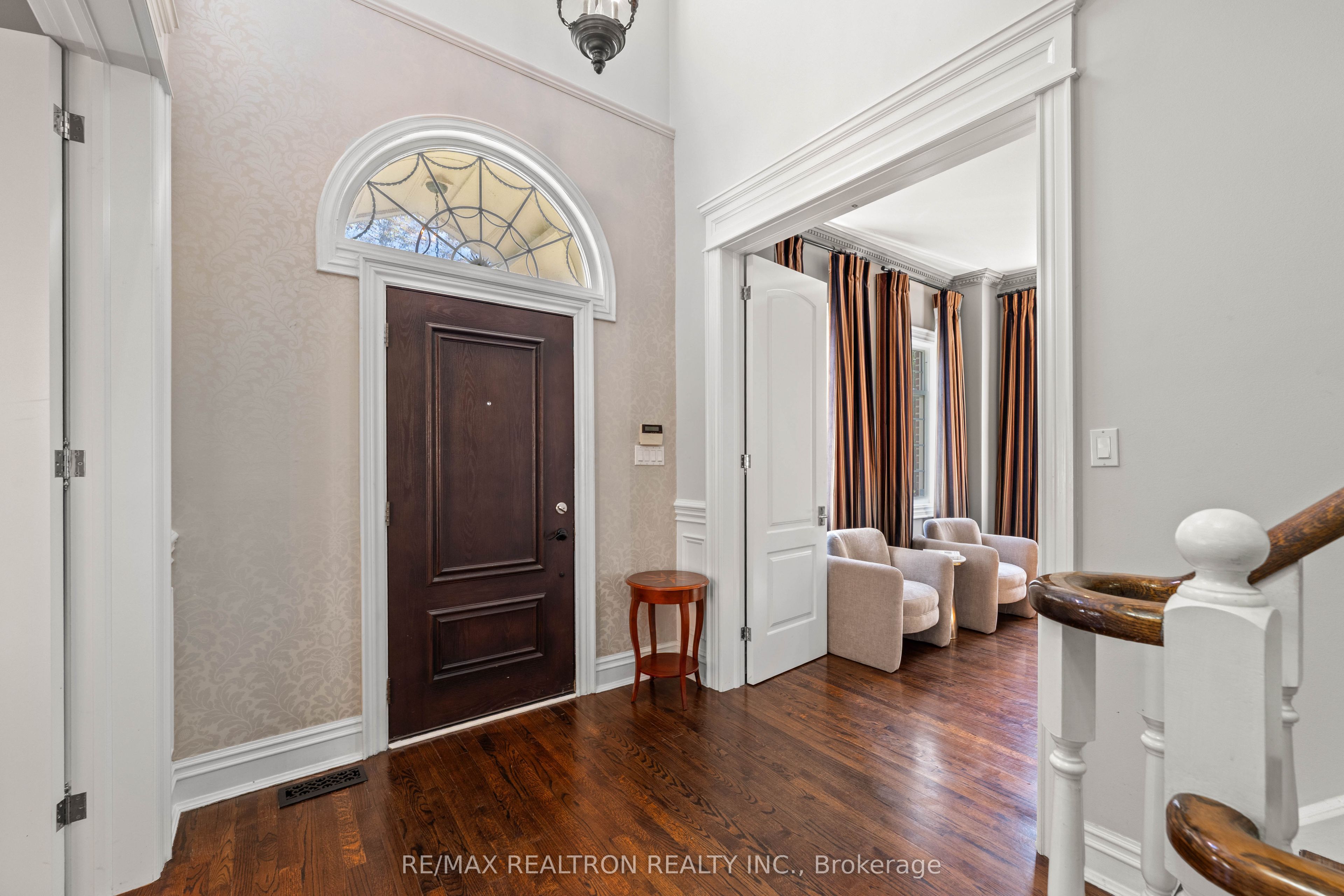 6 Oatlands Drive
