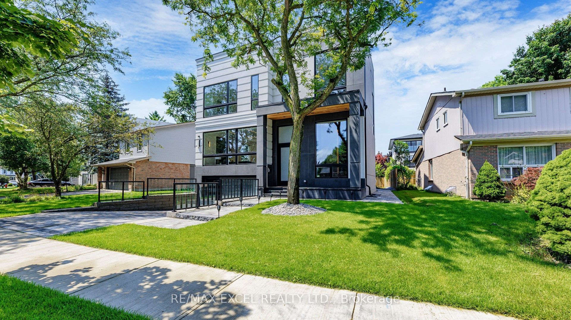 22 Sanderson Crescent