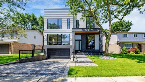 22 Sanderson Crescent Richmond Hill ON L4C 5L4