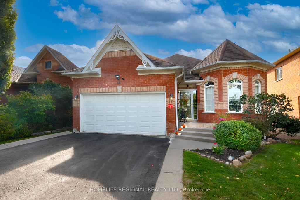 Photo of 40 Arnold Crescent, Whitby, ON L1M 1H9 (MLS # E13817154)