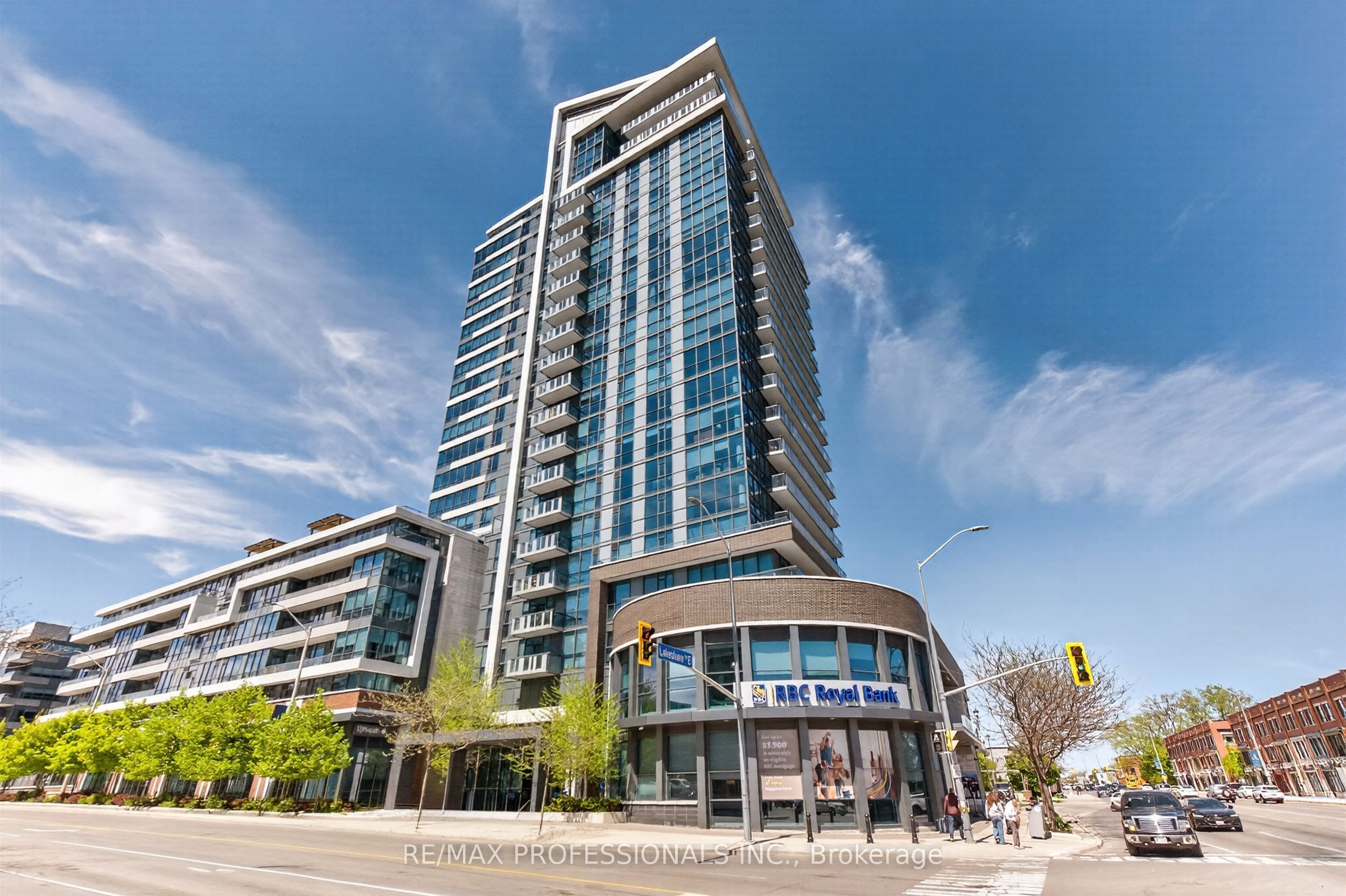 1 Hurontario Street 413