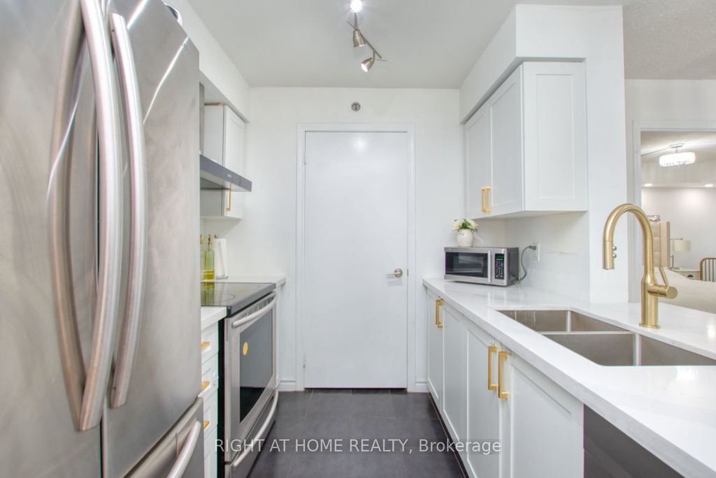 Photo of 35 Saranac Boulevard #827, Toronto, ON M6A 2G4 (MLS # C12482865)