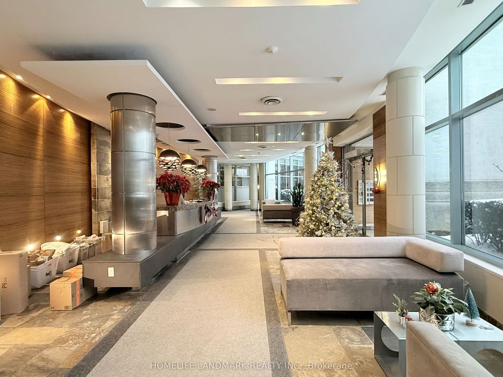 Photo of 230 Queens Quay W #727, Toronto, ON M5J 2Y7 (MLS # C12956616)
