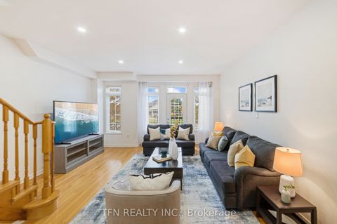 7166 Triumph Lane Mississauga ON L5N 0C5